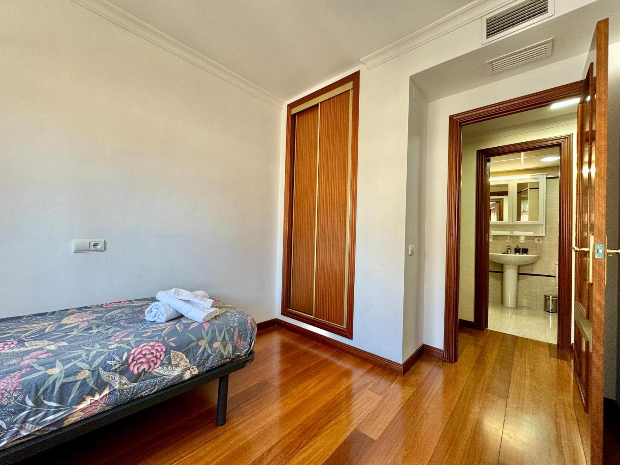 Lujoso Piso Centro Aparcamiento Privado, Terraza & Ac Daire Málaga Dış mekan fotoğraf